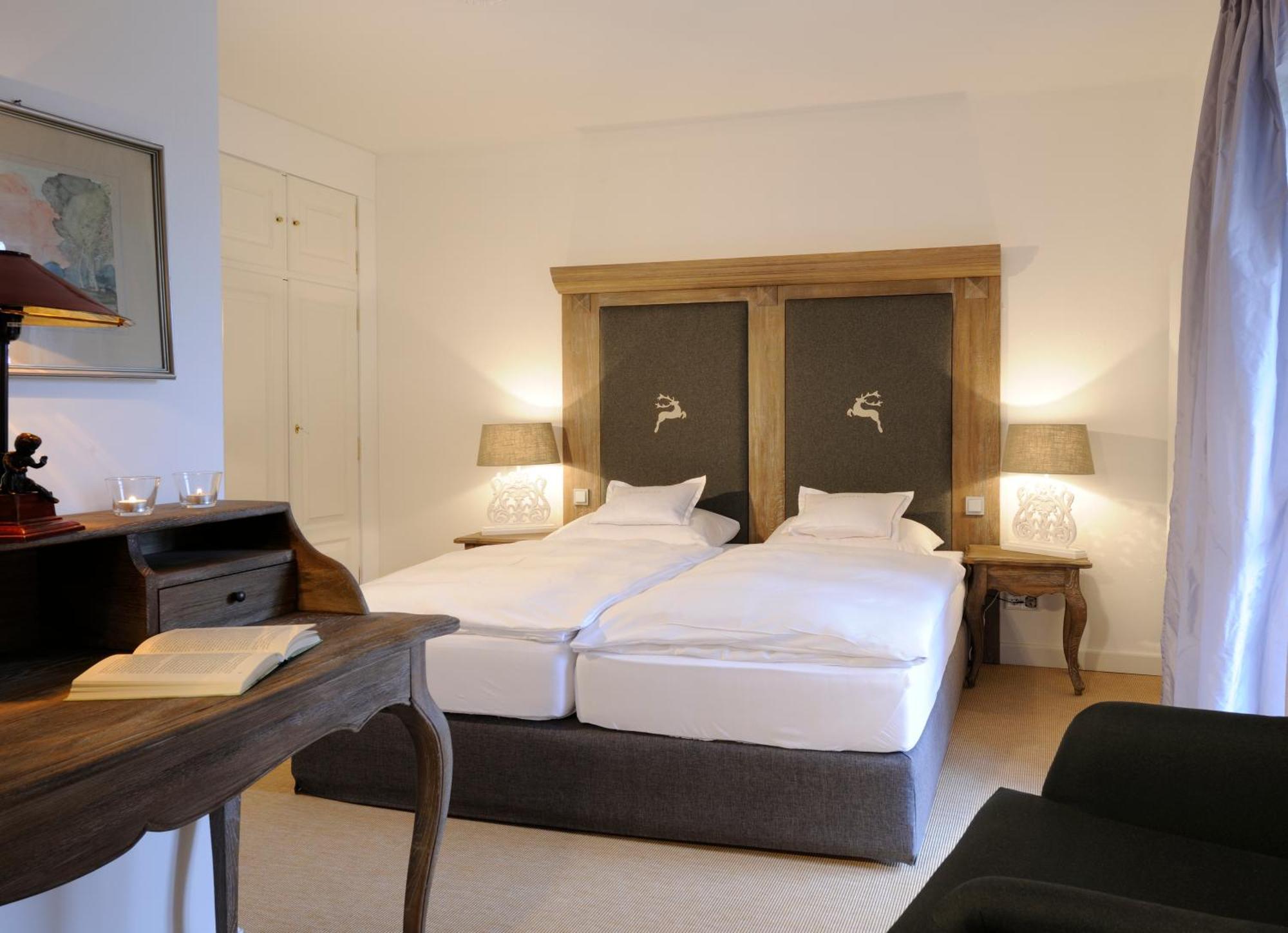 Boutique Hotel Relais Chalet Wilhelmy Bad Wiessee Room photo